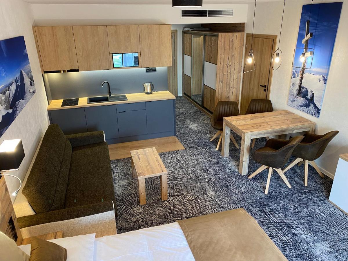 Luxusne Studia V Hoteli Akvamarin Bešeňová Exterior foto