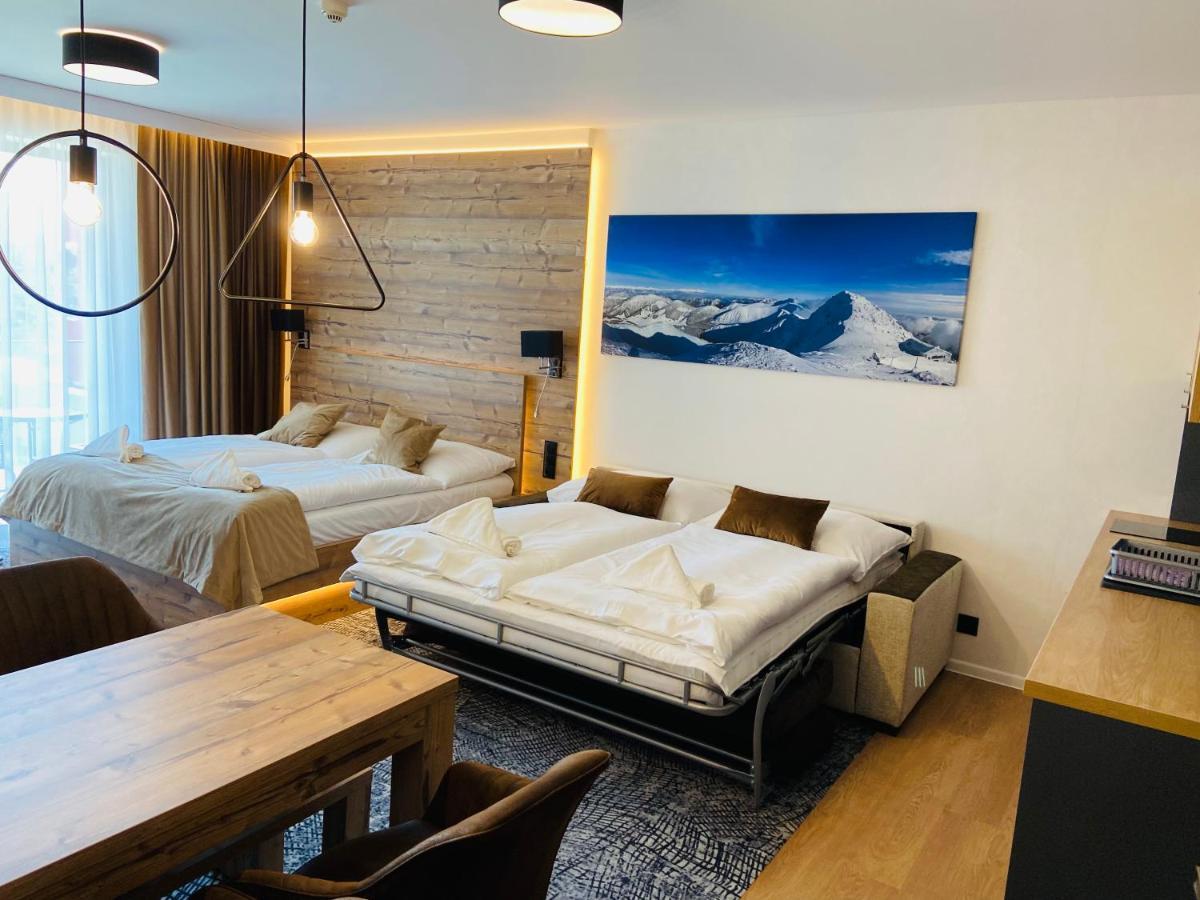Luxusne Studia V Hoteli Akvamarin Bešeňová Exterior foto